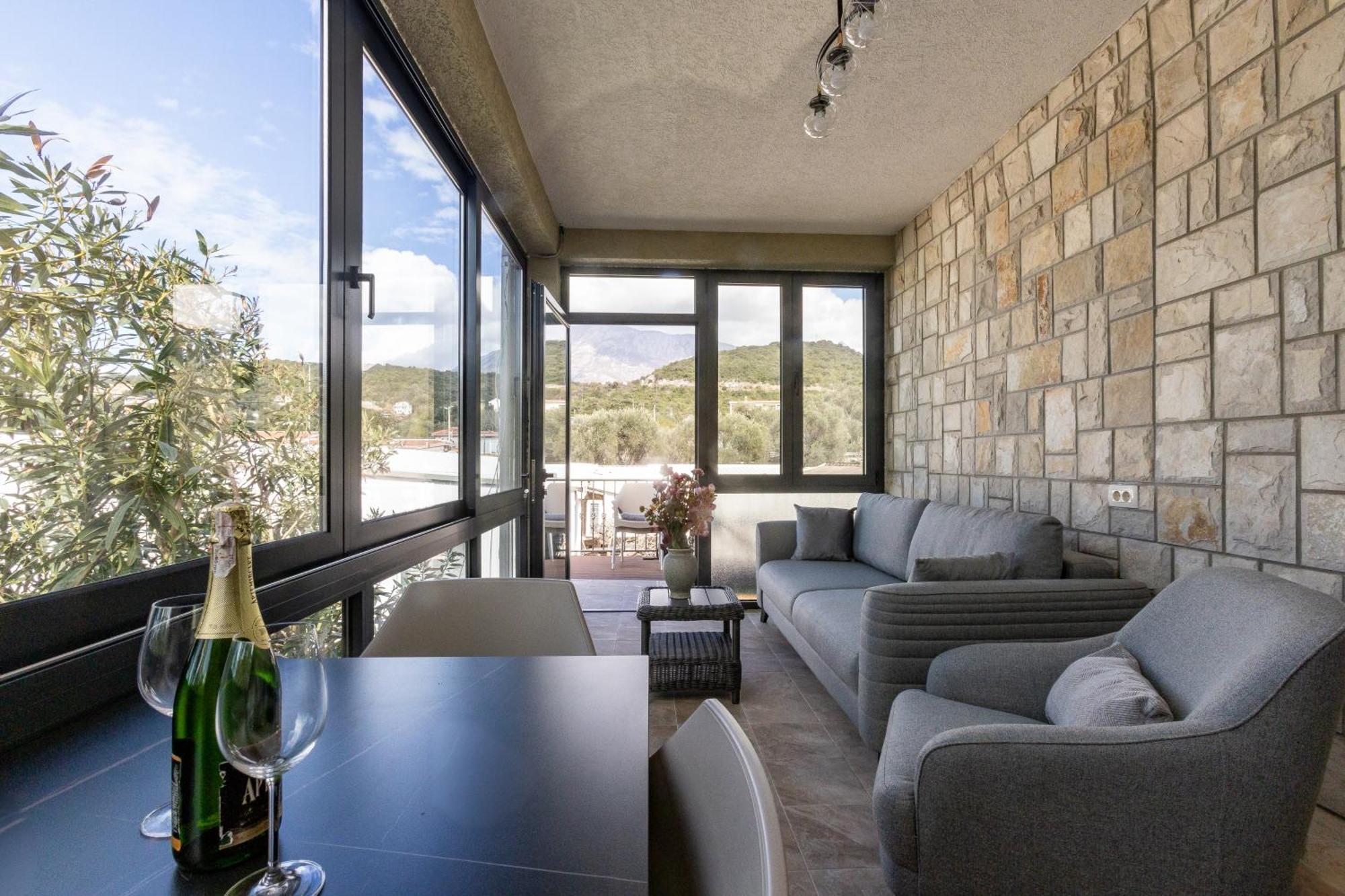 Apartments Oliva Utjeha Εξωτερικό φωτογραφία