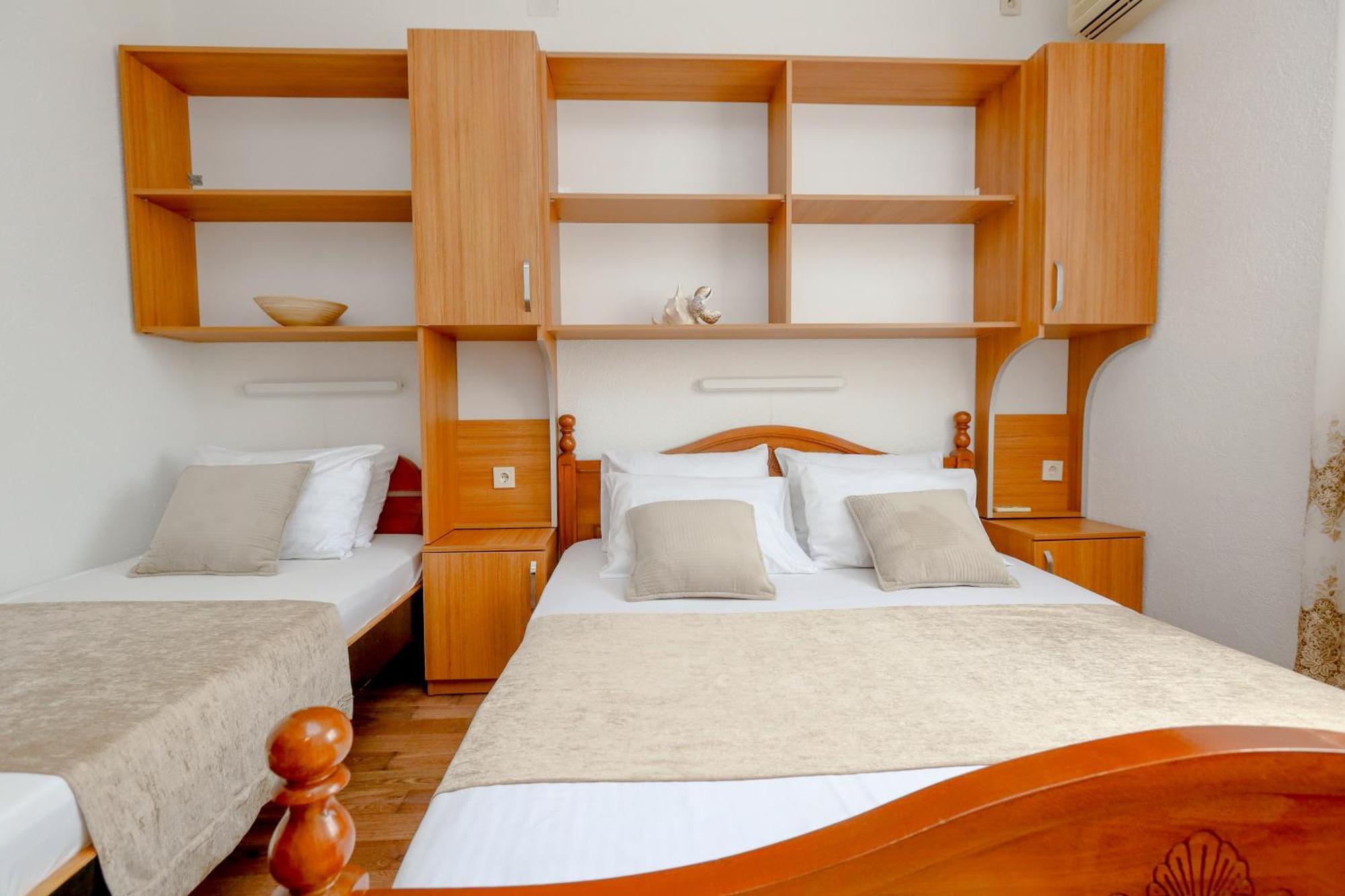 Apartments Oliva Utjeha Εξωτερικό φωτογραφία
