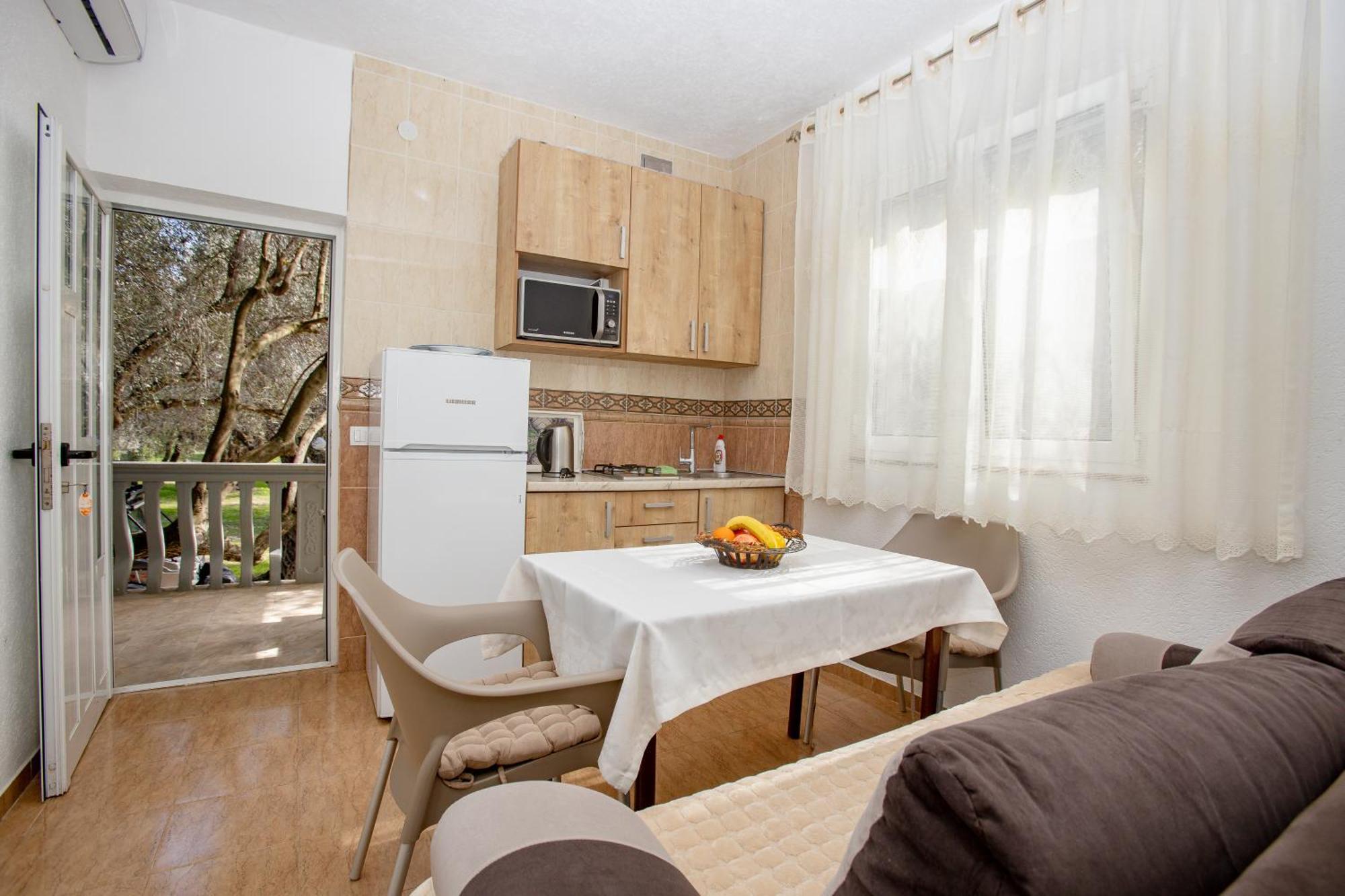 Apartments Oliva Utjeha Εξωτερικό φωτογραφία