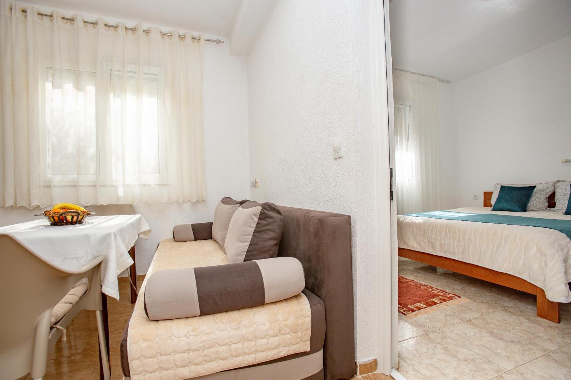 Apartments Oliva Utjeha Εξωτερικό φωτογραφία