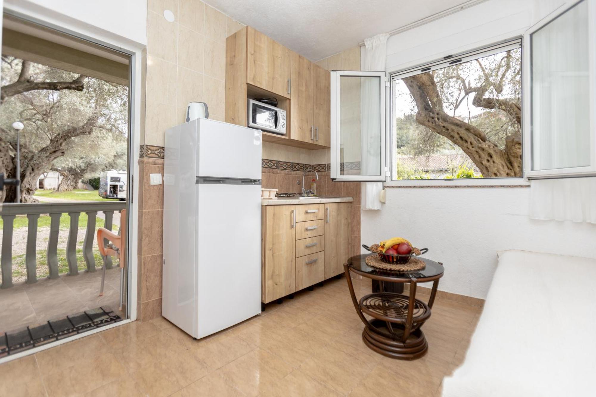 Apartments Oliva Utjeha Εξωτερικό φωτογραφία