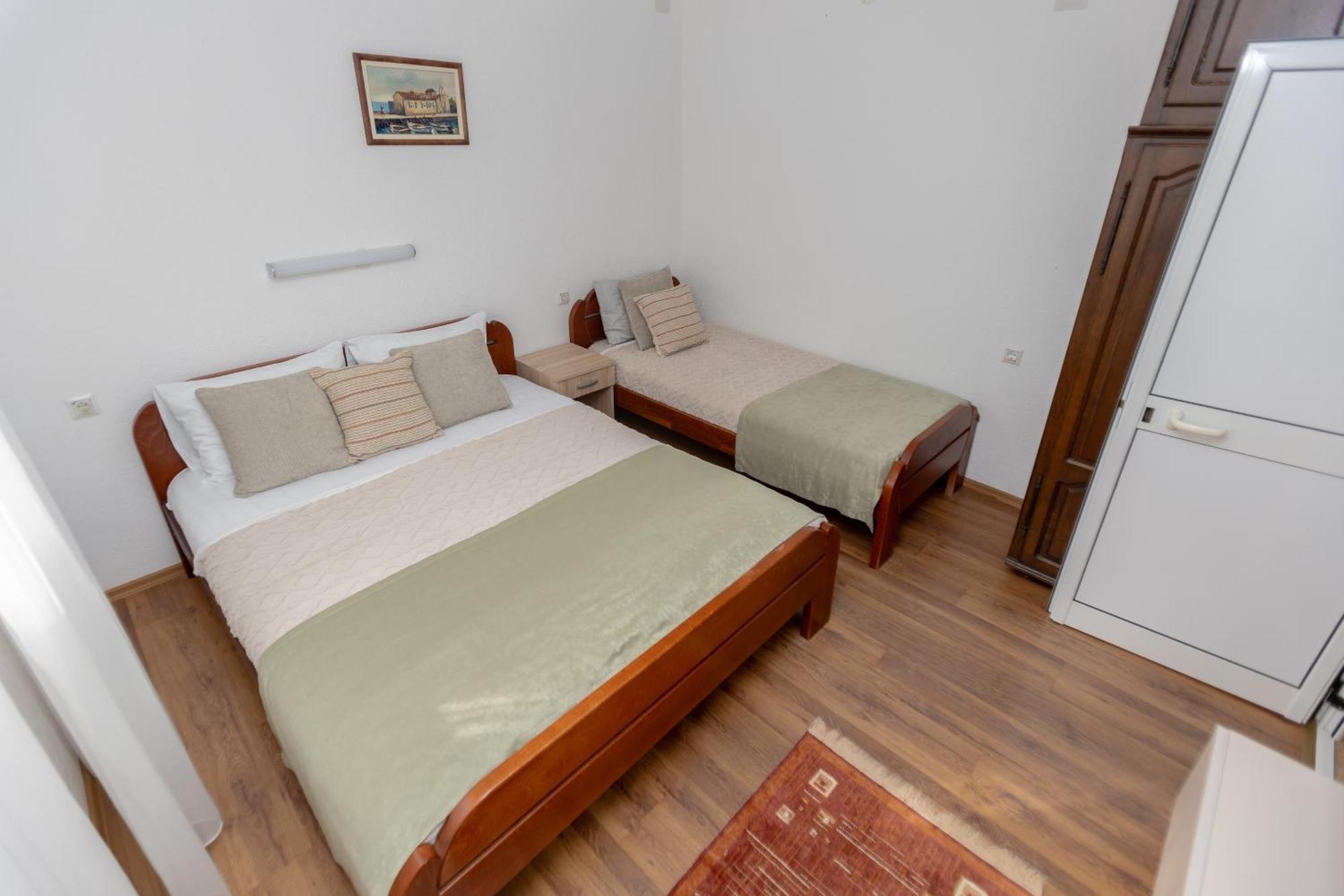 Apartments Oliva Utjeha Εξωτερικό φωτογραφία