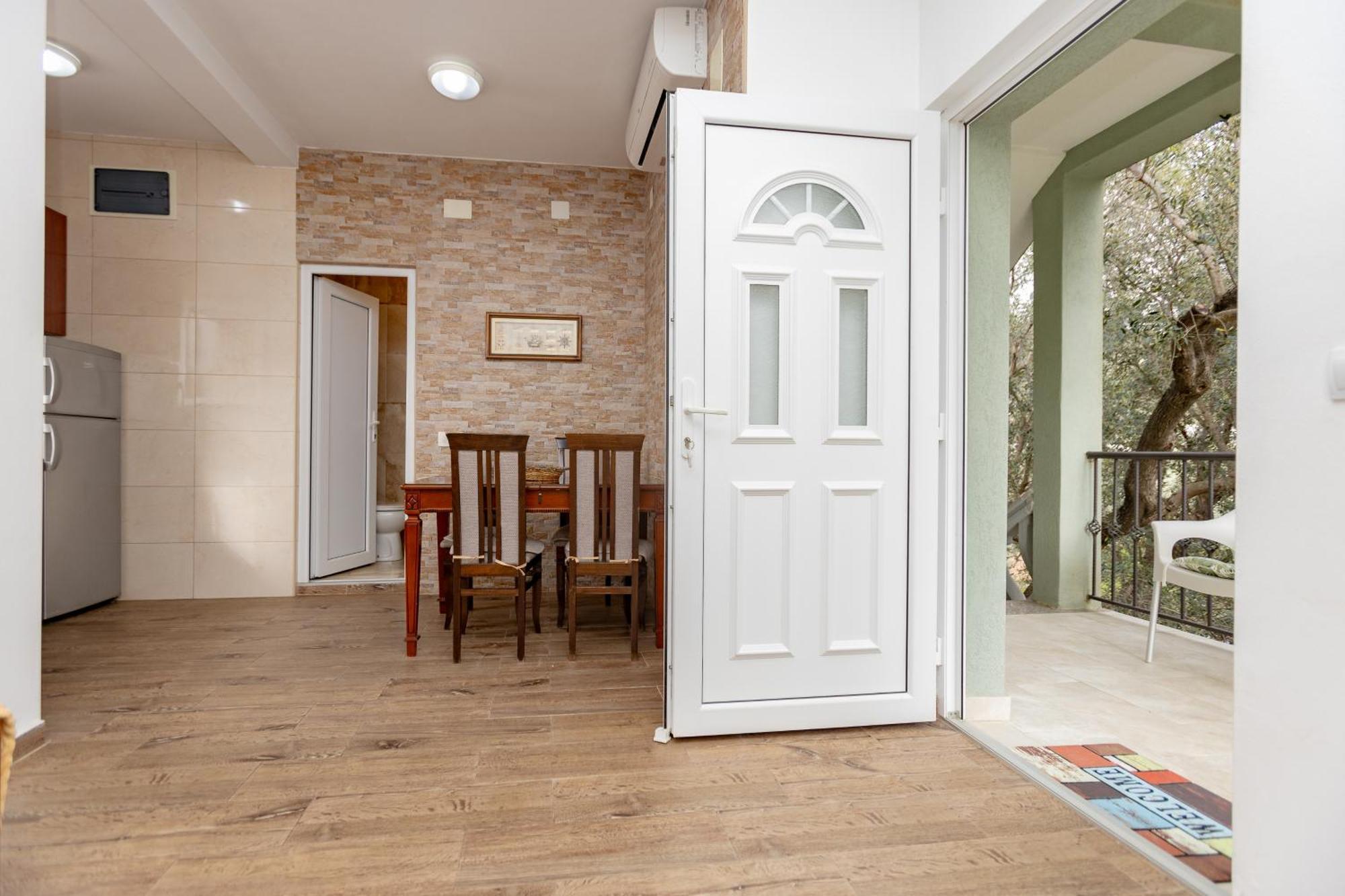 Apartments Oliva Utjeha Εξωτερικό φωτογραφία