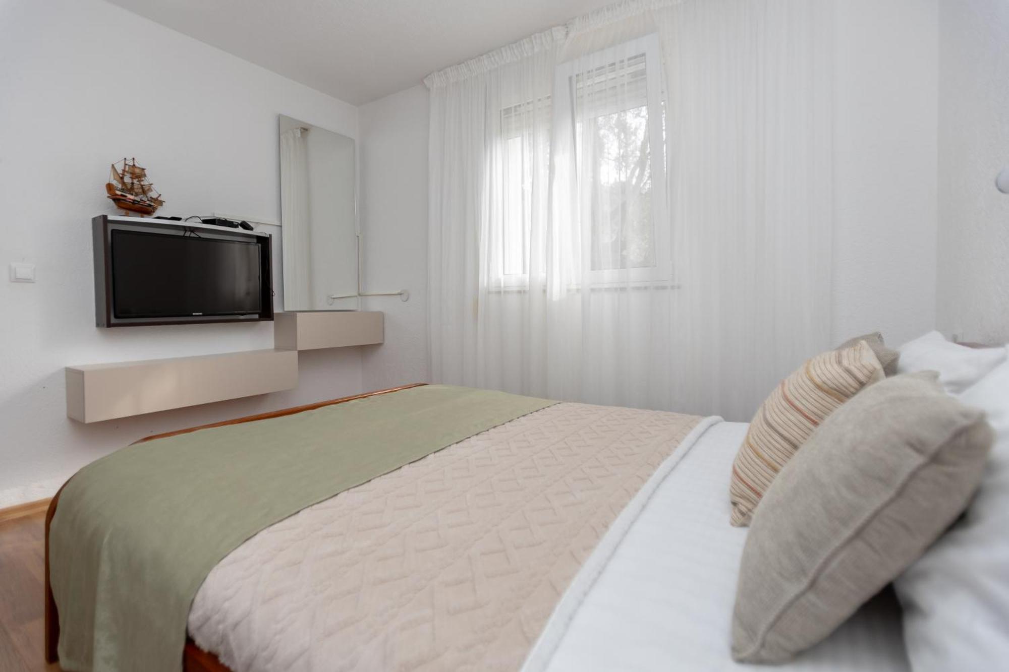 Apartments Oliva Utjeha Εξωτερικό φωτογραφία