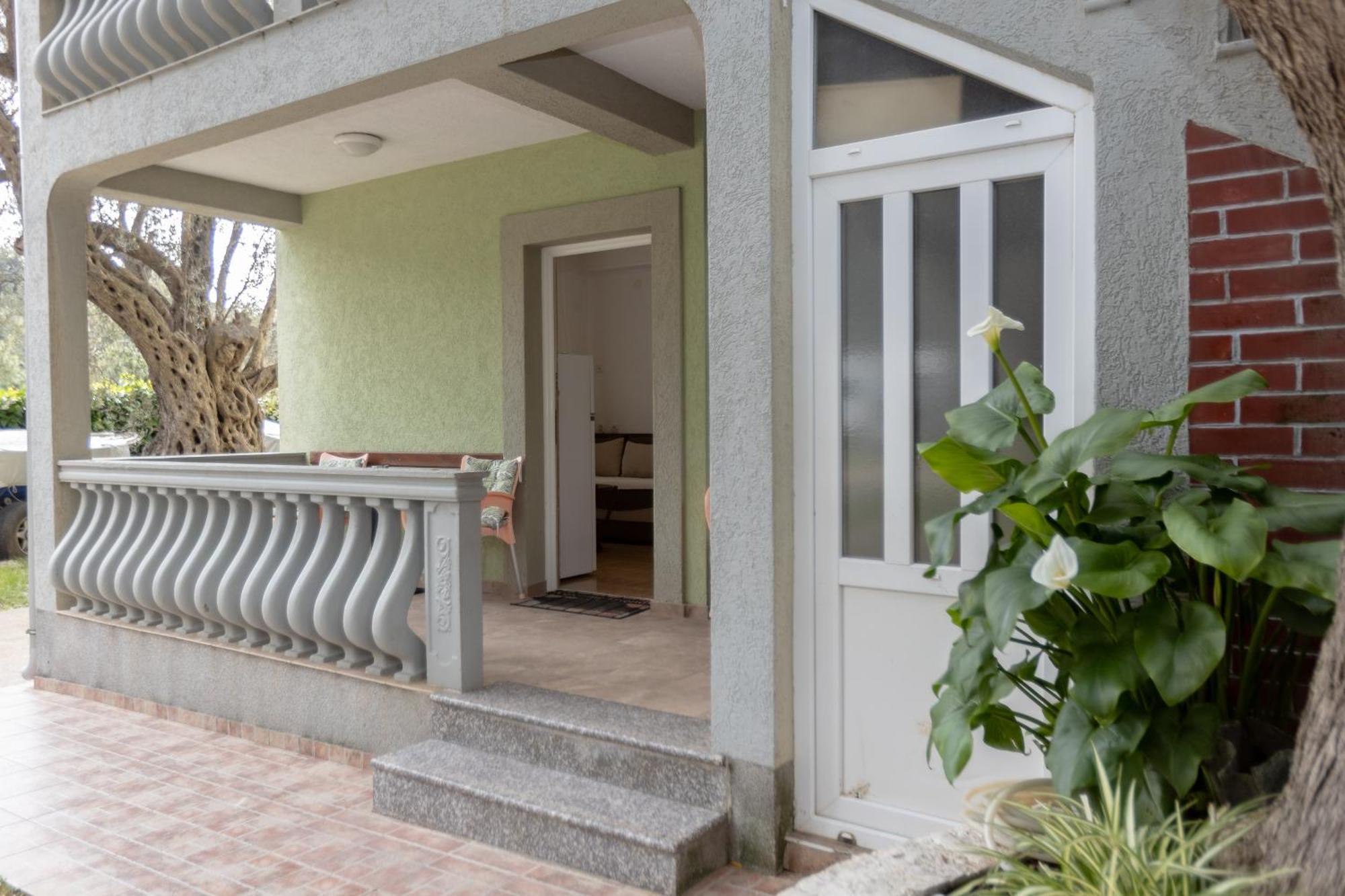 Apartments Oliva Utjeha Εξωτερικό φωτογραφία