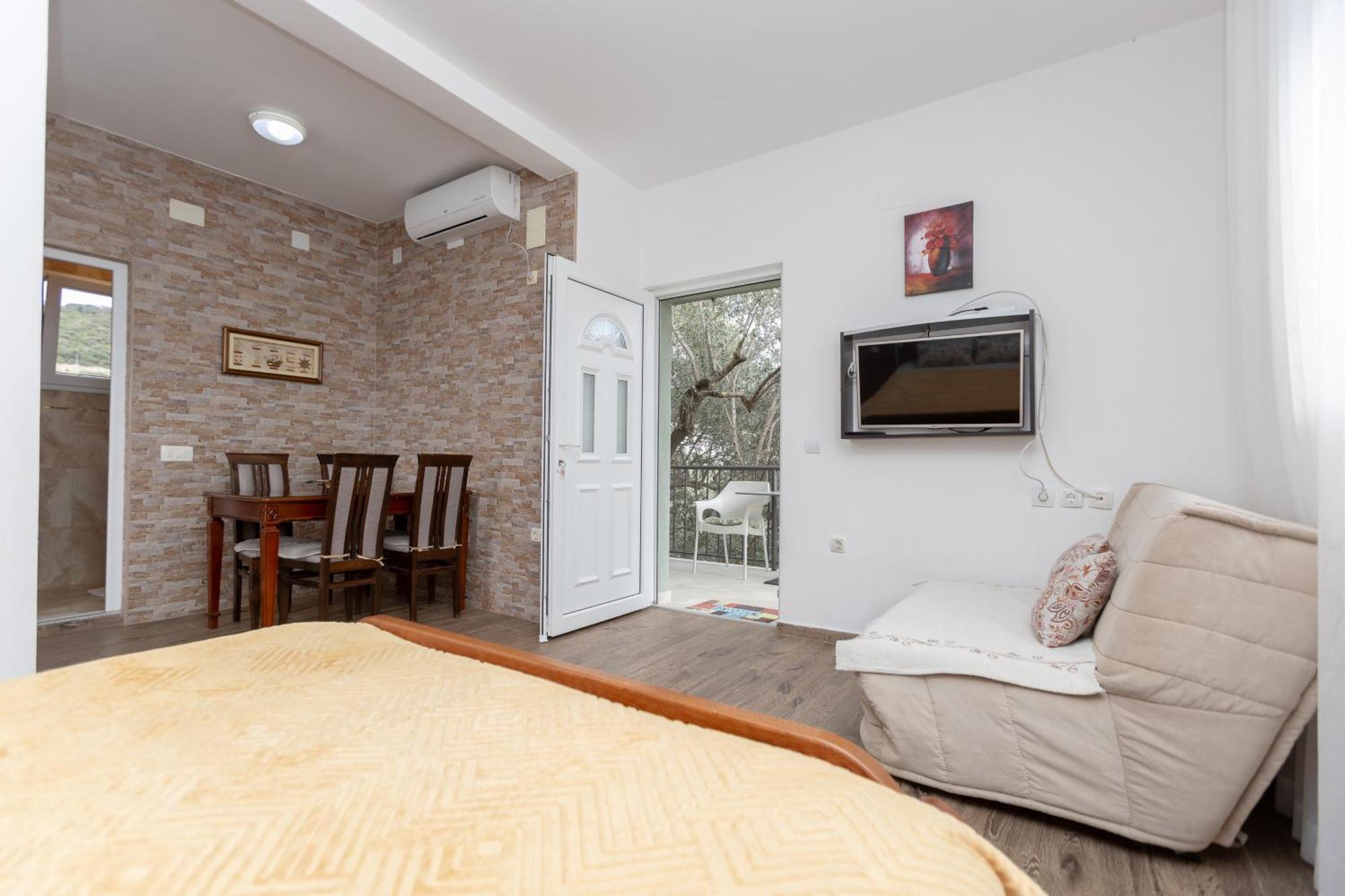 Apartments Oliva Utjeha Εξωτερικό φωτογραφία