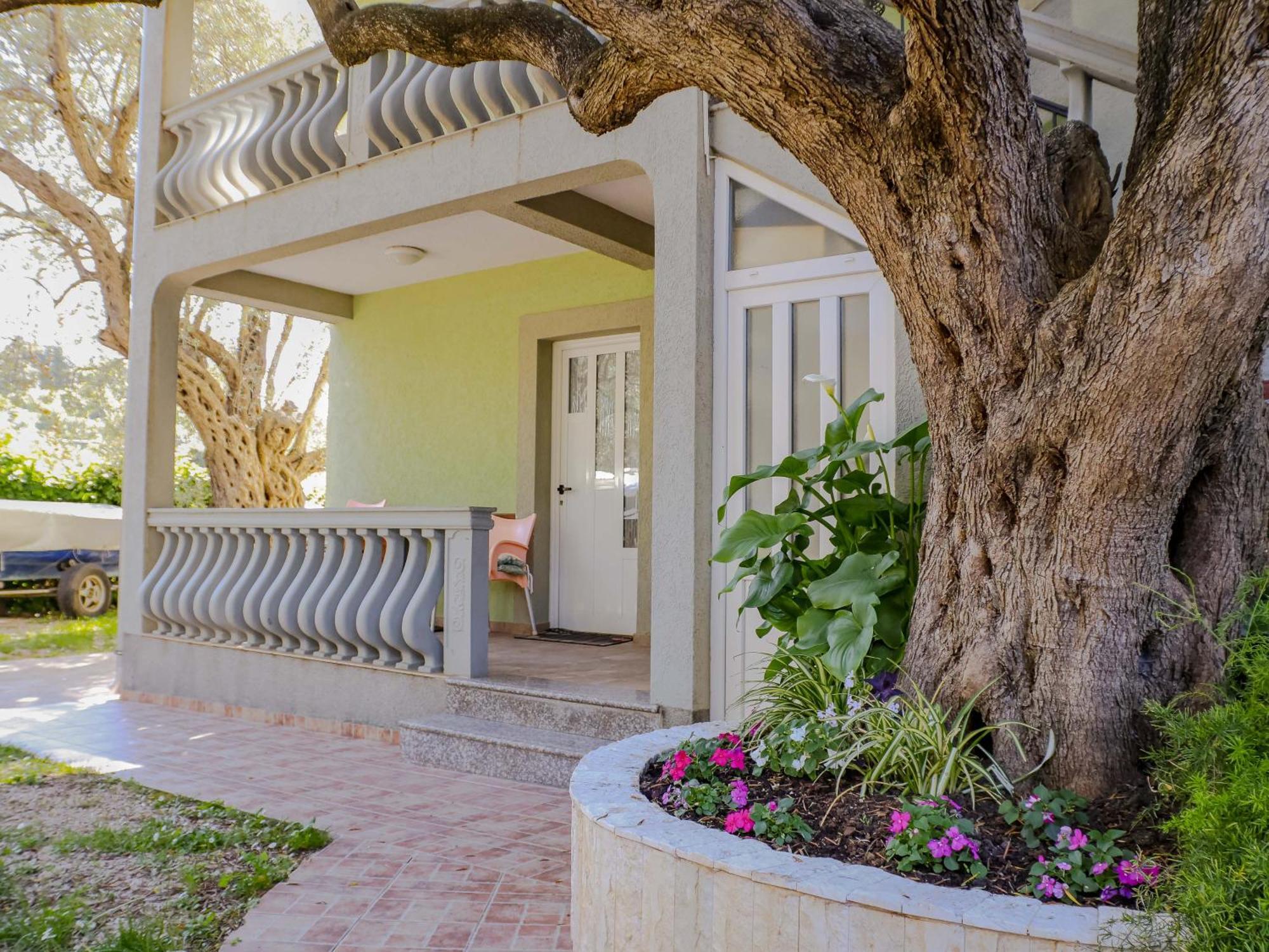 Apartments Oliva Utjeha Εξωτερικό φωτογραφία